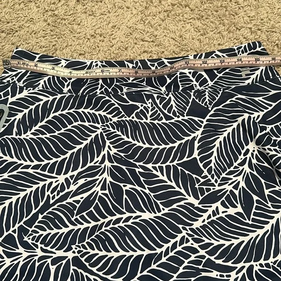 Fila Sport, Navy and White Leaf Print Skort - Picture 6 of 6